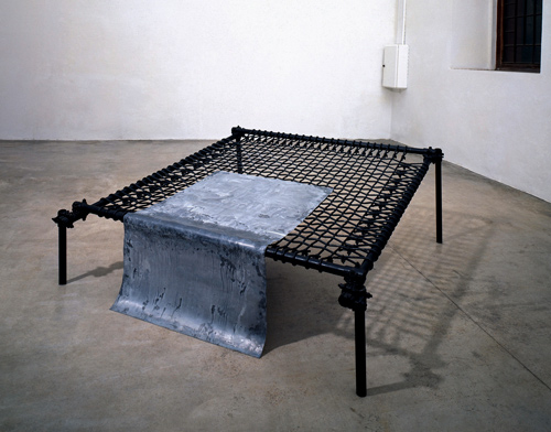 Letto, Gilberto Zorio, 1967